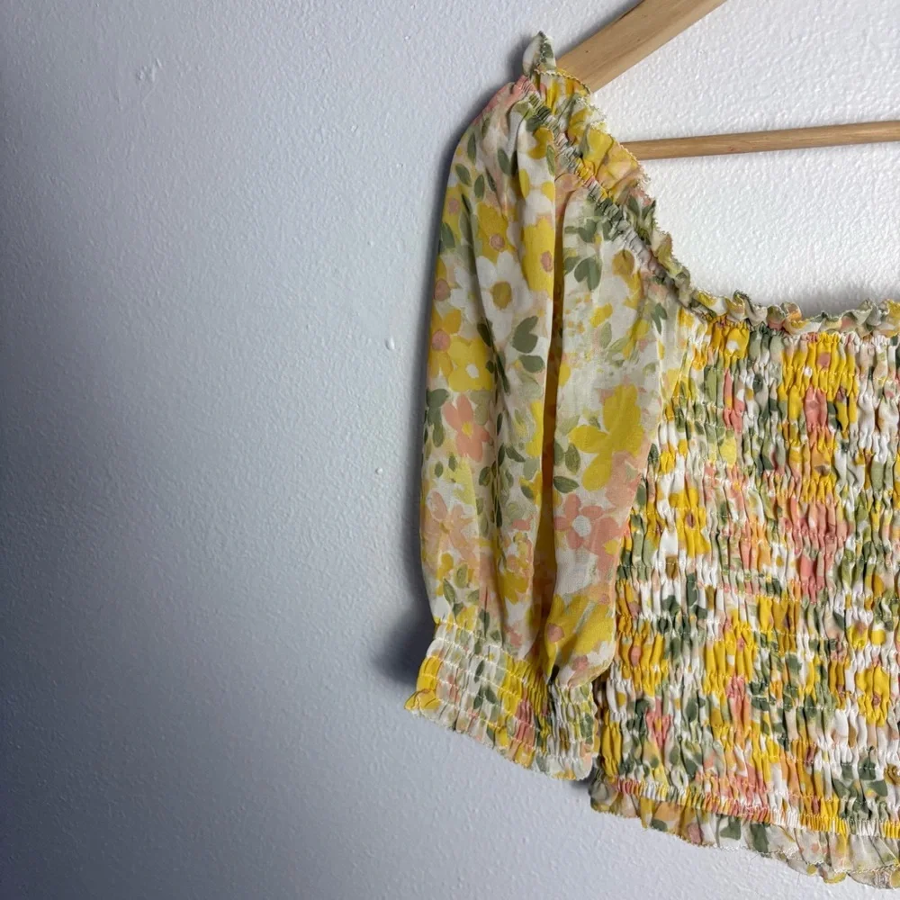ASTR the Label Floral Smocked‎ Puff Sleeve Blouse Yellow Size XS